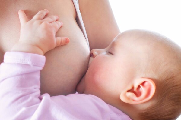 Breast milk oversupply: causes, symptoms and tips - Breast milk oversupply: causes, symptoms and tips