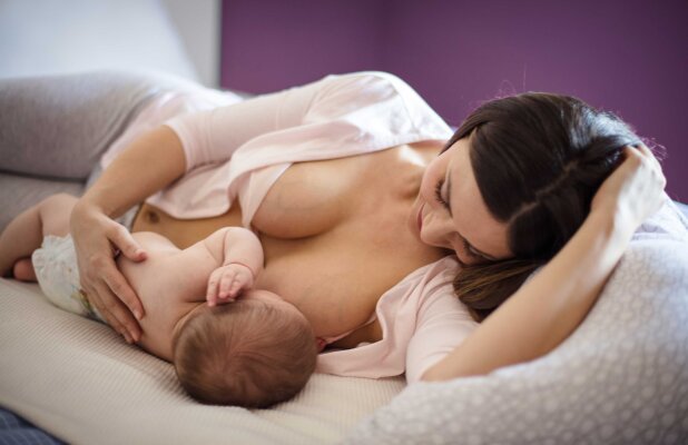 Breastfeeding after C-section | Livella.de - Breastfeeding after C-section: positions, milk supply and tips